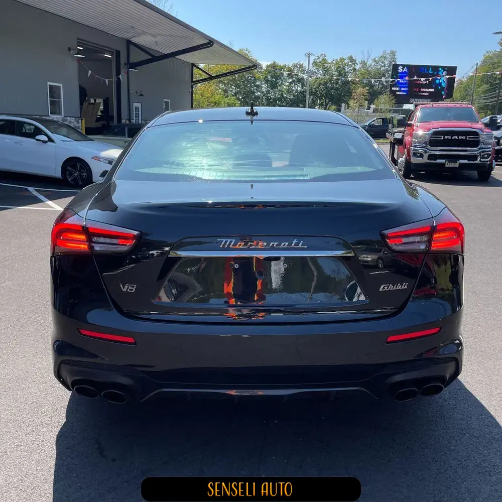 2022 Maserati Ghibli Trofeo