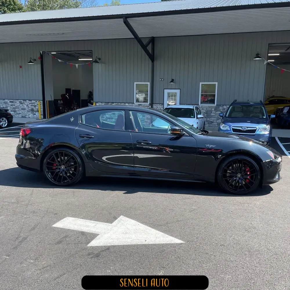 2022 Maserati Ghibli Trofeo