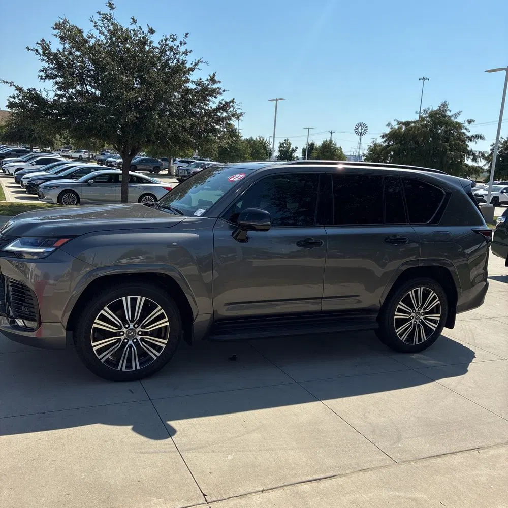 2022 Lexus LX 600 Luxury