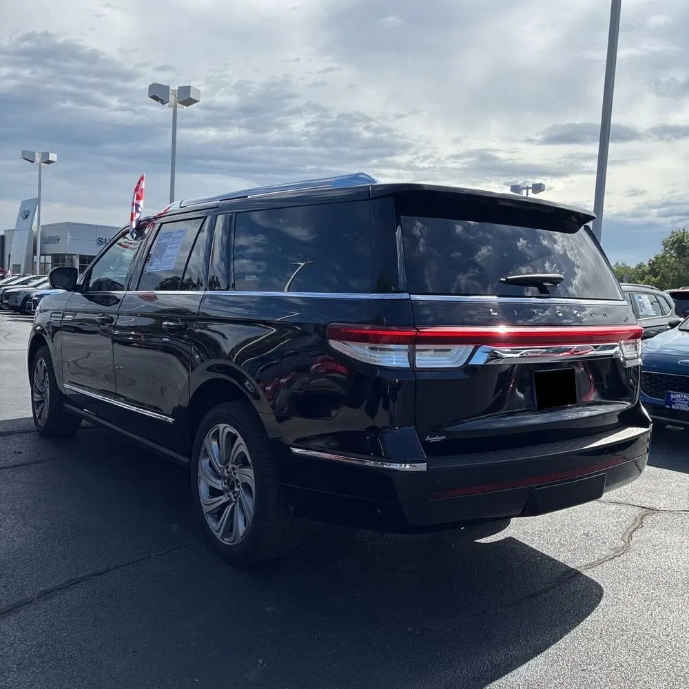2023 Lincoln Navigator L Reserve