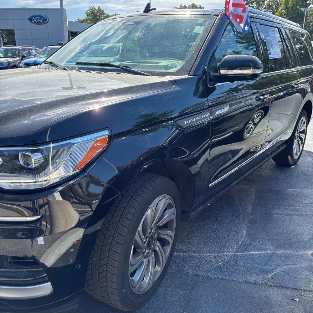 2023 Lincoln Navigator L Reserve