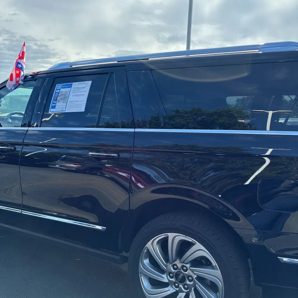 2023 Lincoln Navigator L Reserve