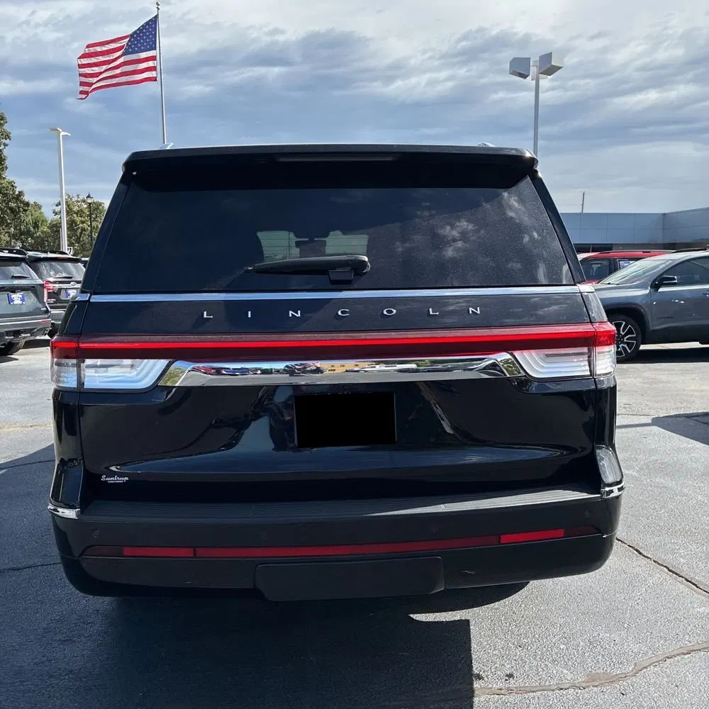 2023 Lincoln Navigator L Reserve