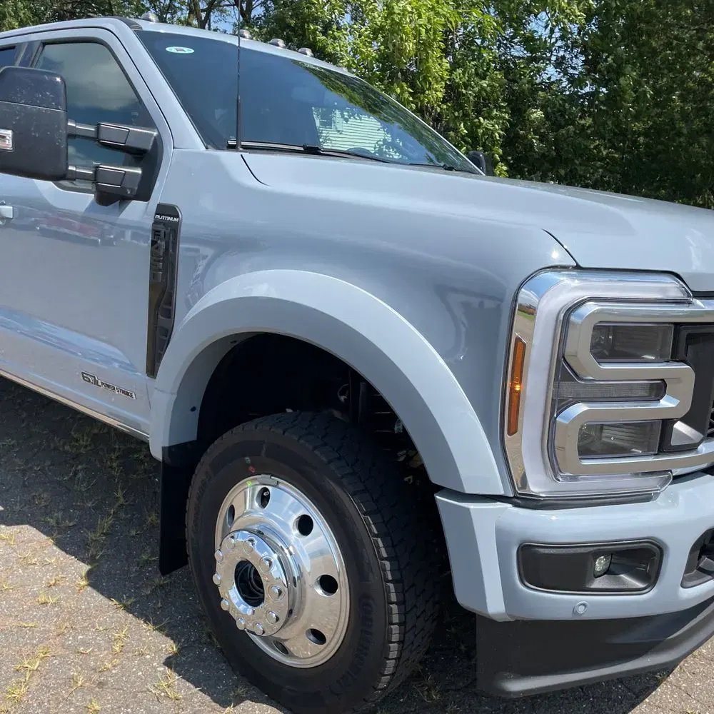 2025 Ford F-450 Super Duty Platinum