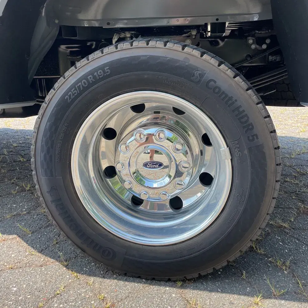 2025 Ford F-450 Super Duty Platinum