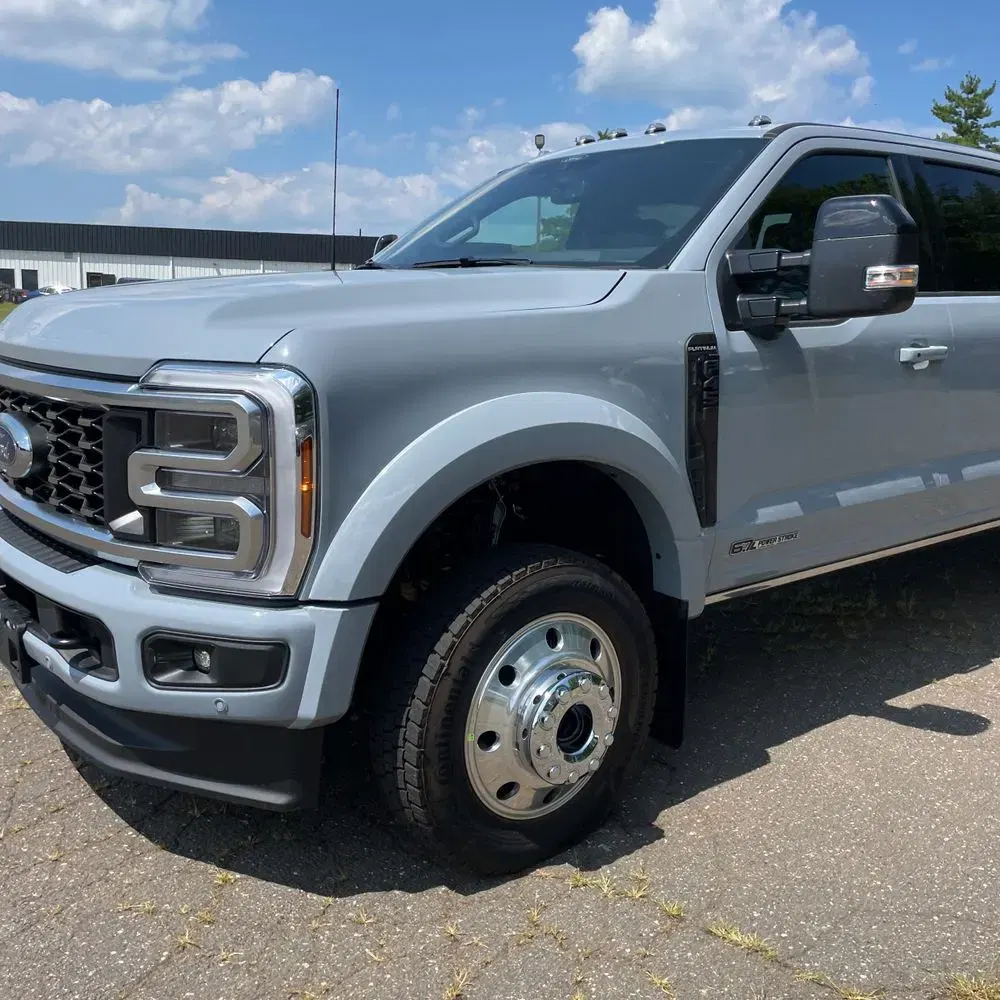 2025 Ford F-450 Super Duty Platinum
