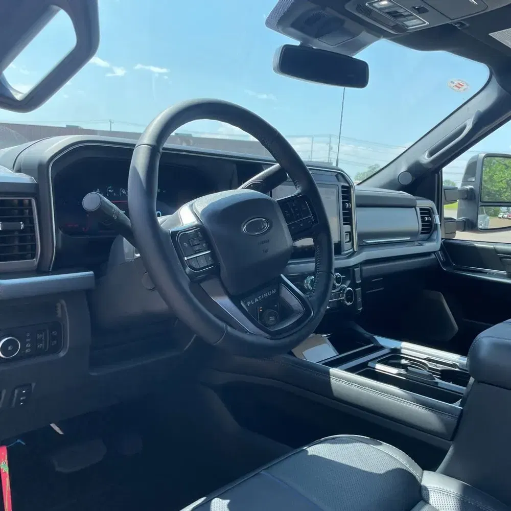 2025 Ford F-450 Super Duty Platinum