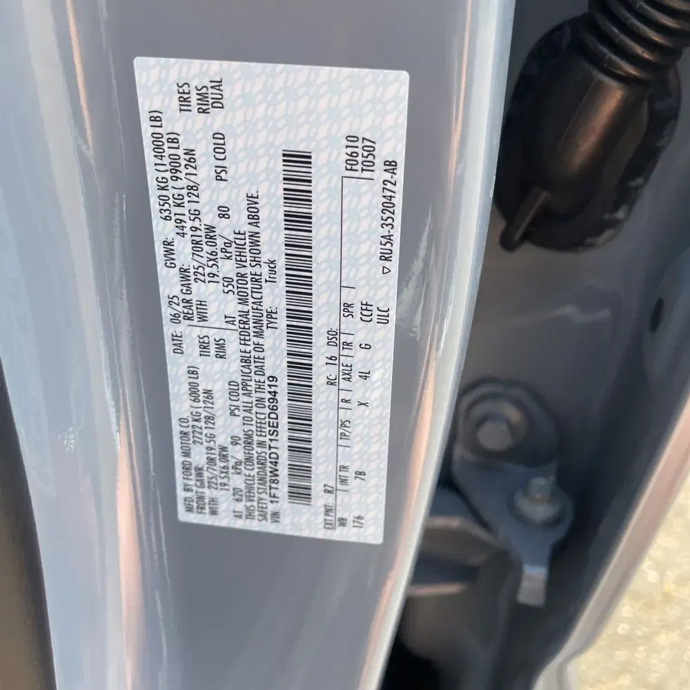 2025 Ford F-450 Super Duty Platinum
