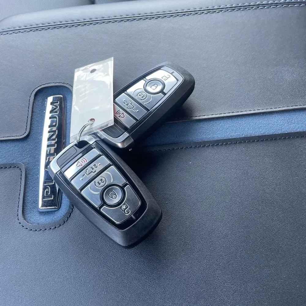 2025 Ford F-450 Super Duty Platinum