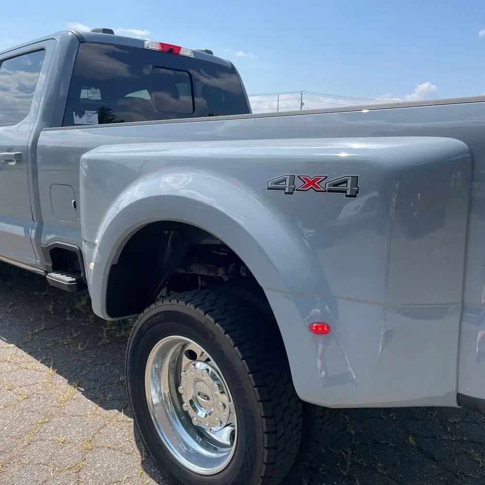 2025 Ford F-450 Super Duty Platinum
