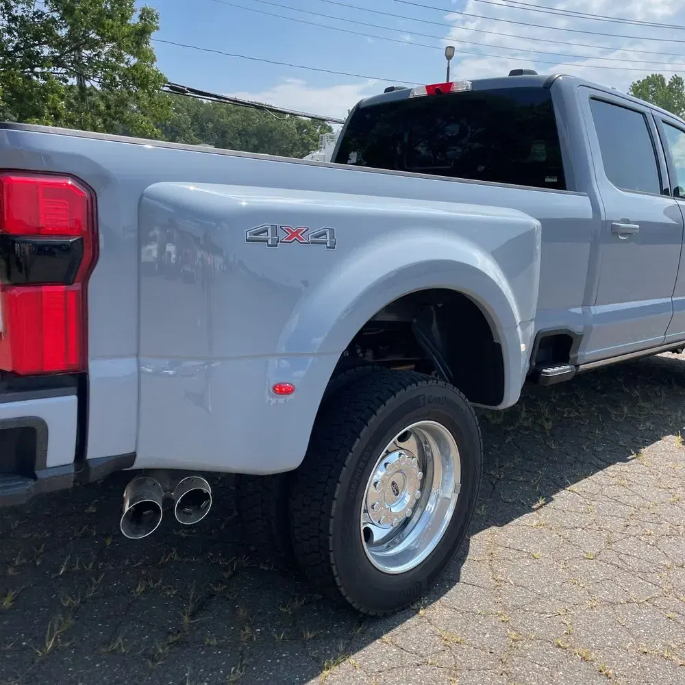 2025 Ford F-450 Super Duty Platinum