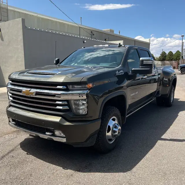 2023 Chevrolet Silverado 3500HD High Country