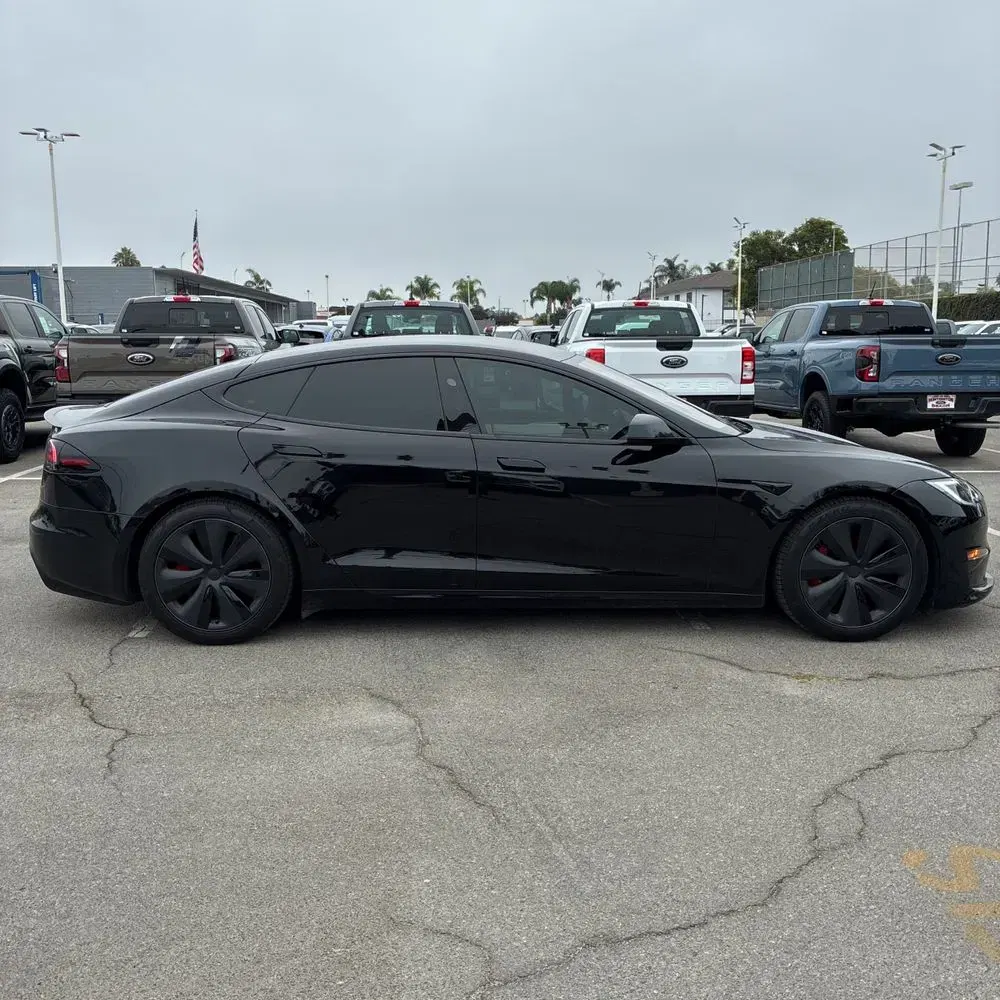 2023 Tesla Model S Plaid