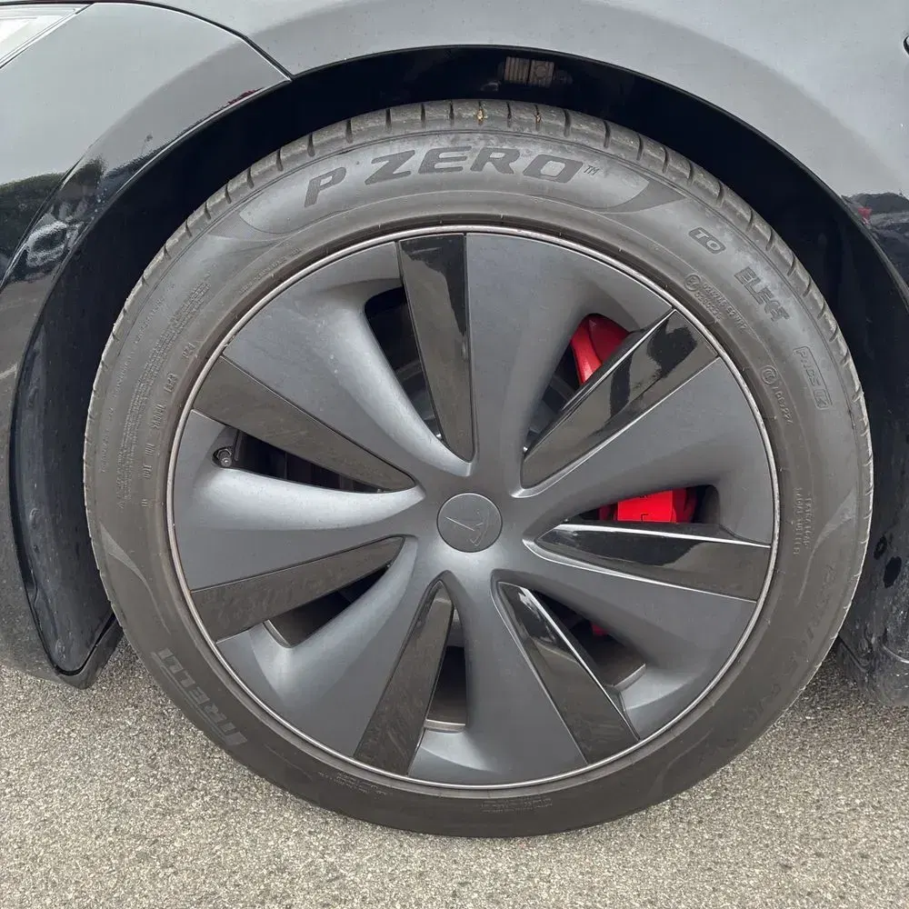 2023 Tesla Model S Plaid