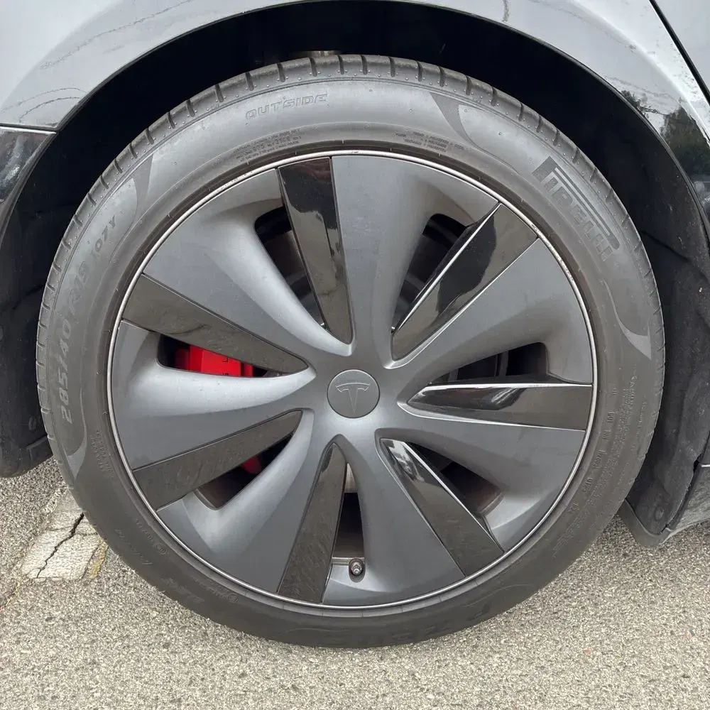 2023 Tesla Model S Plaid