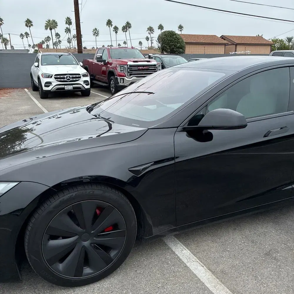 2023 Tesla Model S Plaid