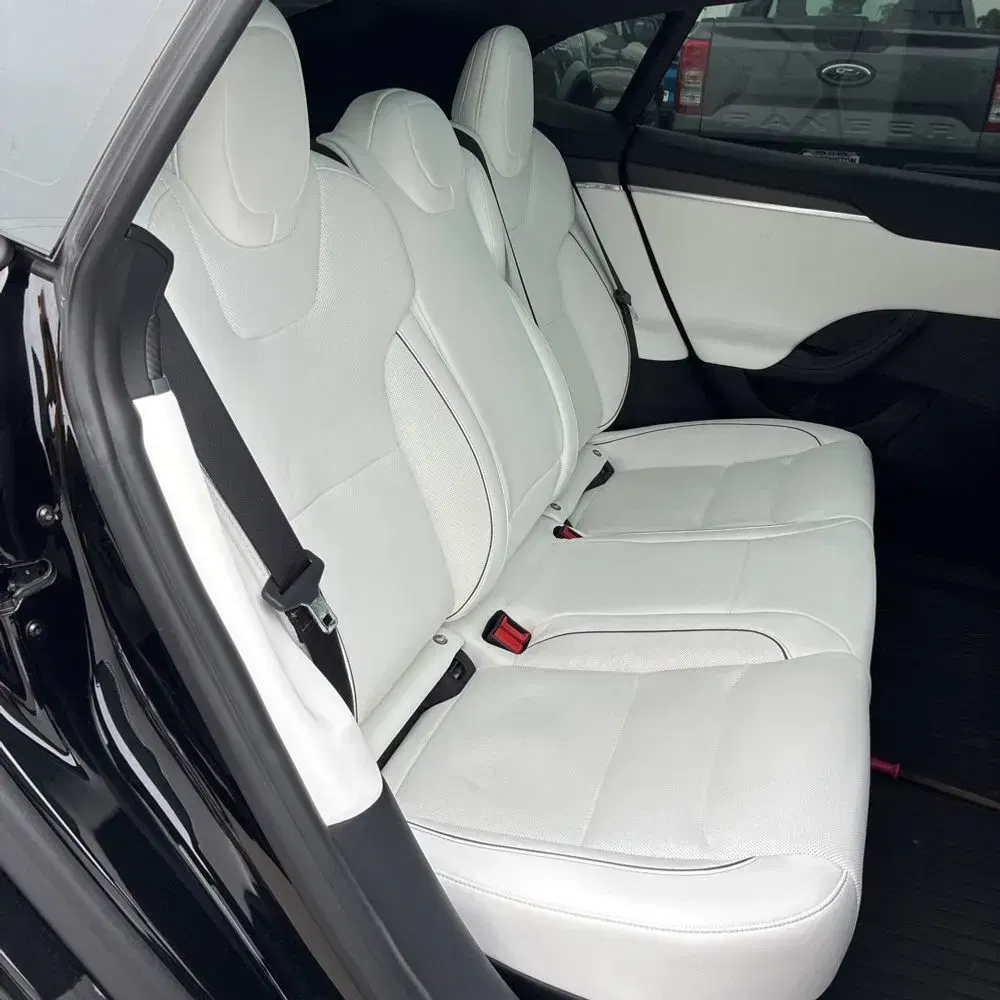 2023 Tesla Model S Plaid