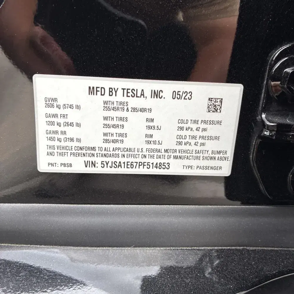 2023 Tesla Model S Plaid