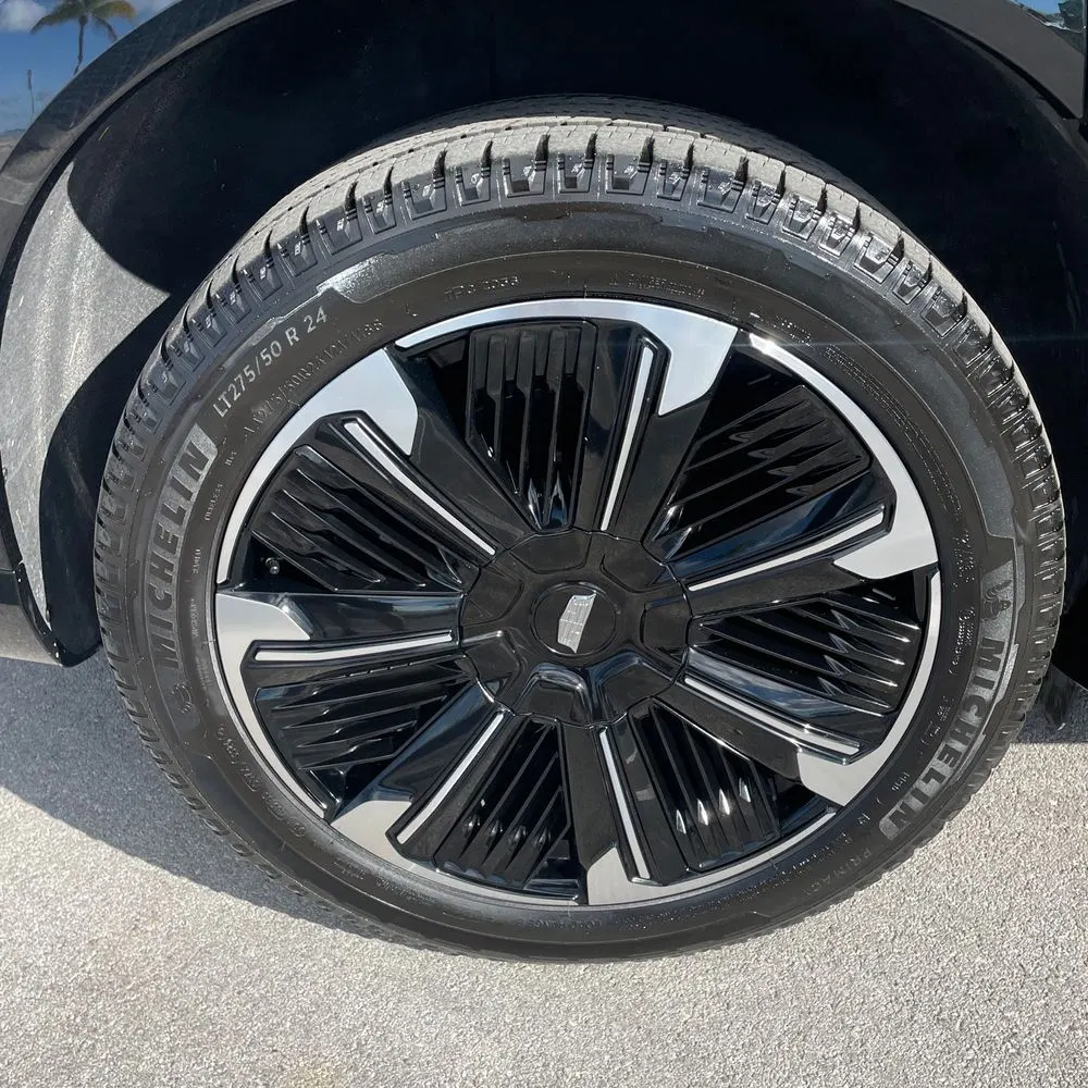 2025 Cadillac Escalade IQ Sport 1
