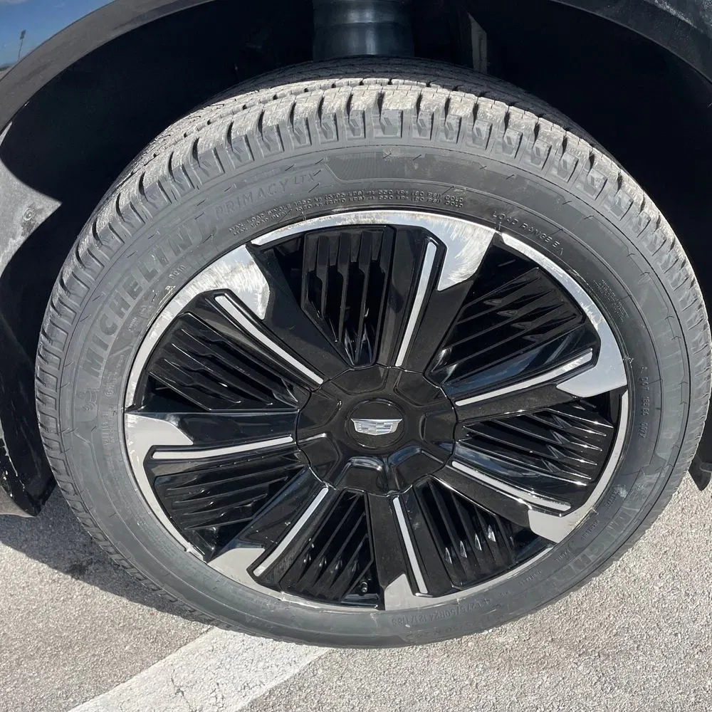 2025 Cadillac Escalade IQ Sport 1