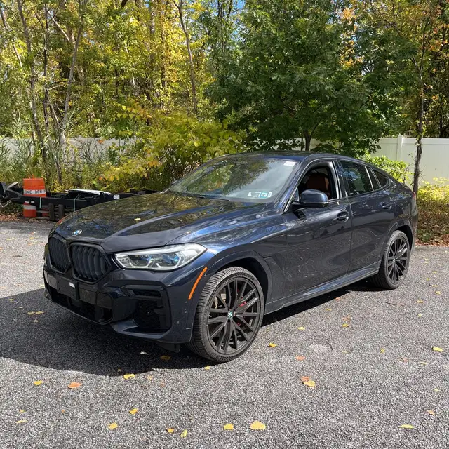 2022 BMW X6 M50i