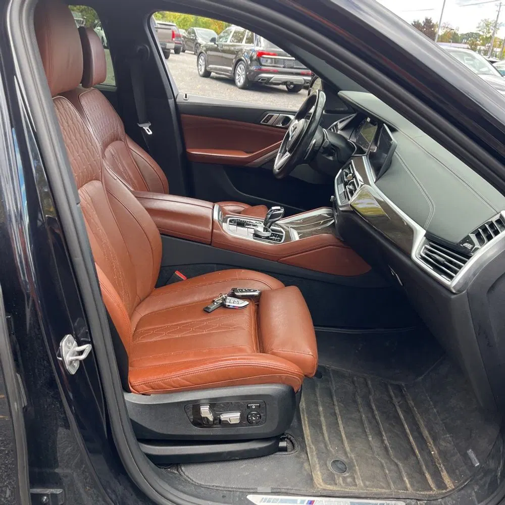 2022 BMW X6 M50i