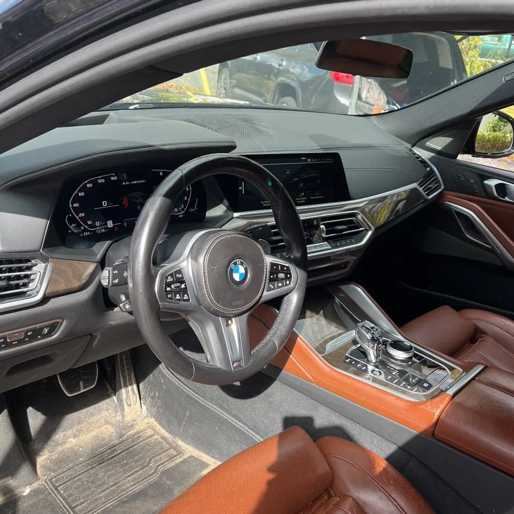 2022 BMW X6 M50i
