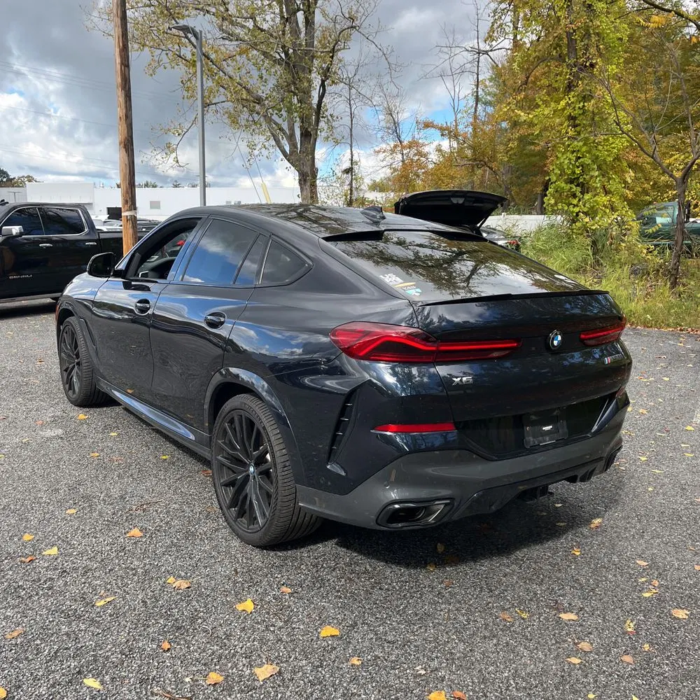 2022 BMW X6 M50i
