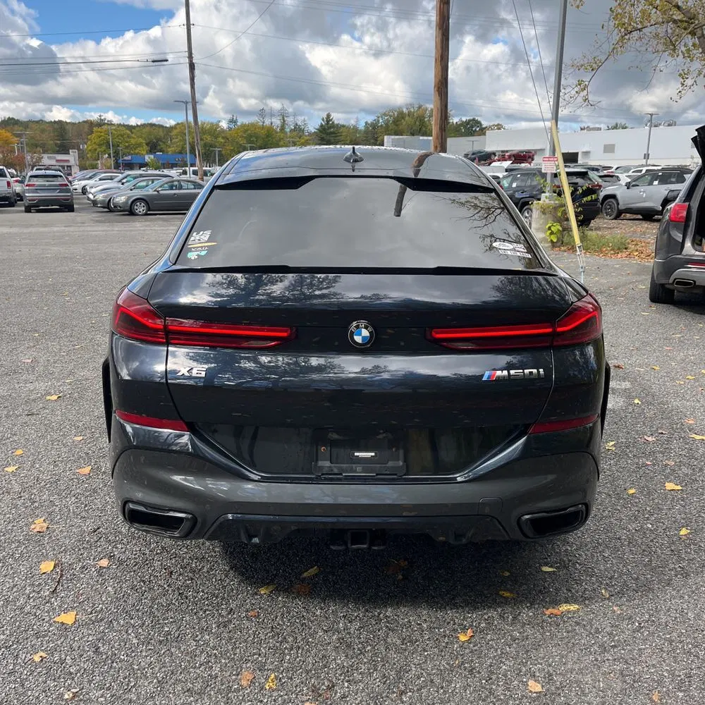 2022 BMW X6 M50i