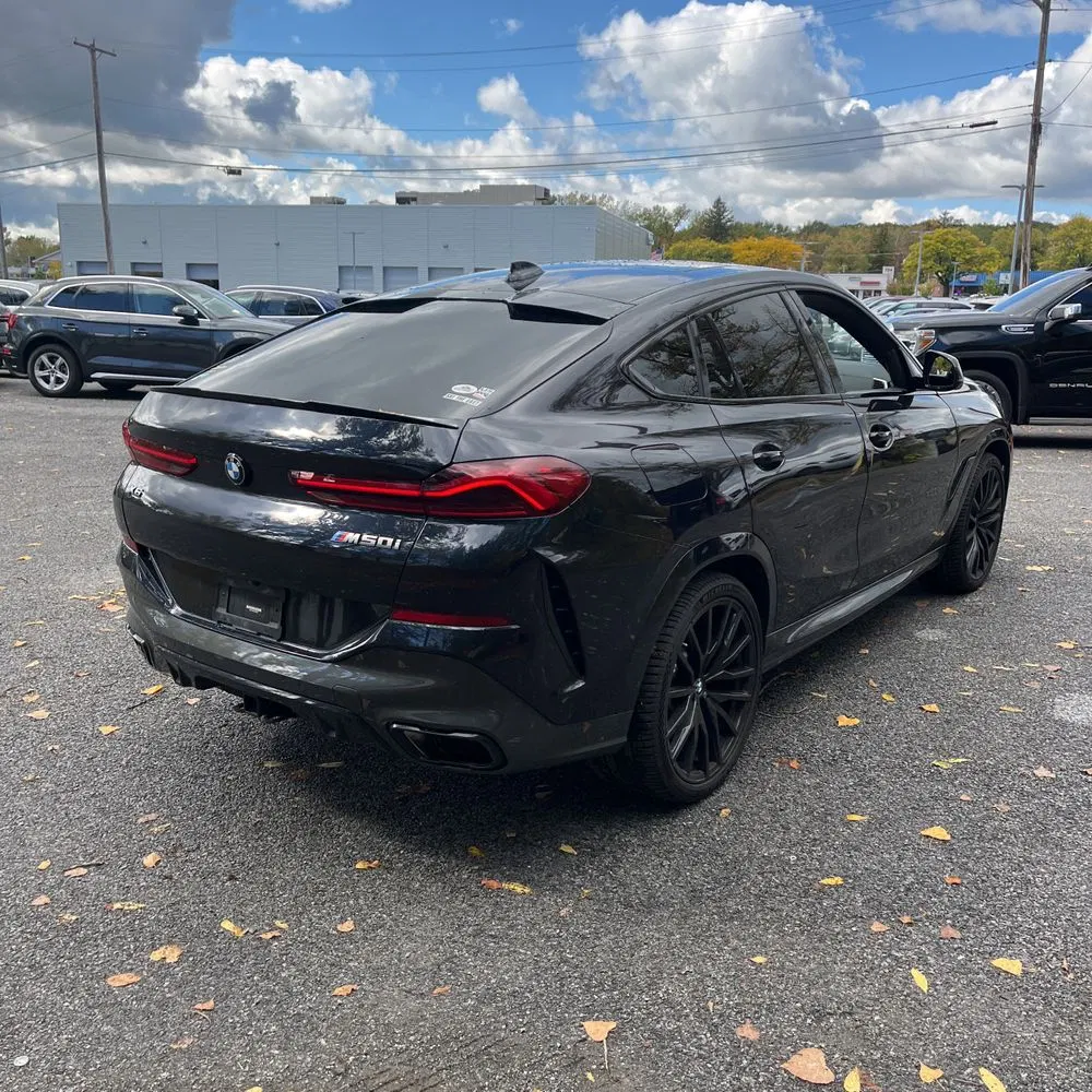 2022 BMW X6 M50i