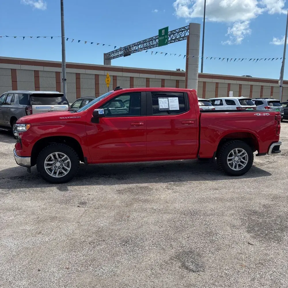 2025 Chevrolet Silverado 1500 LT