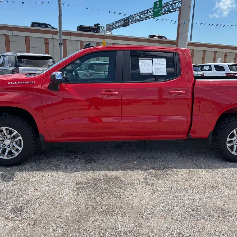 2025 Chevrolet Silverado 1500 LT