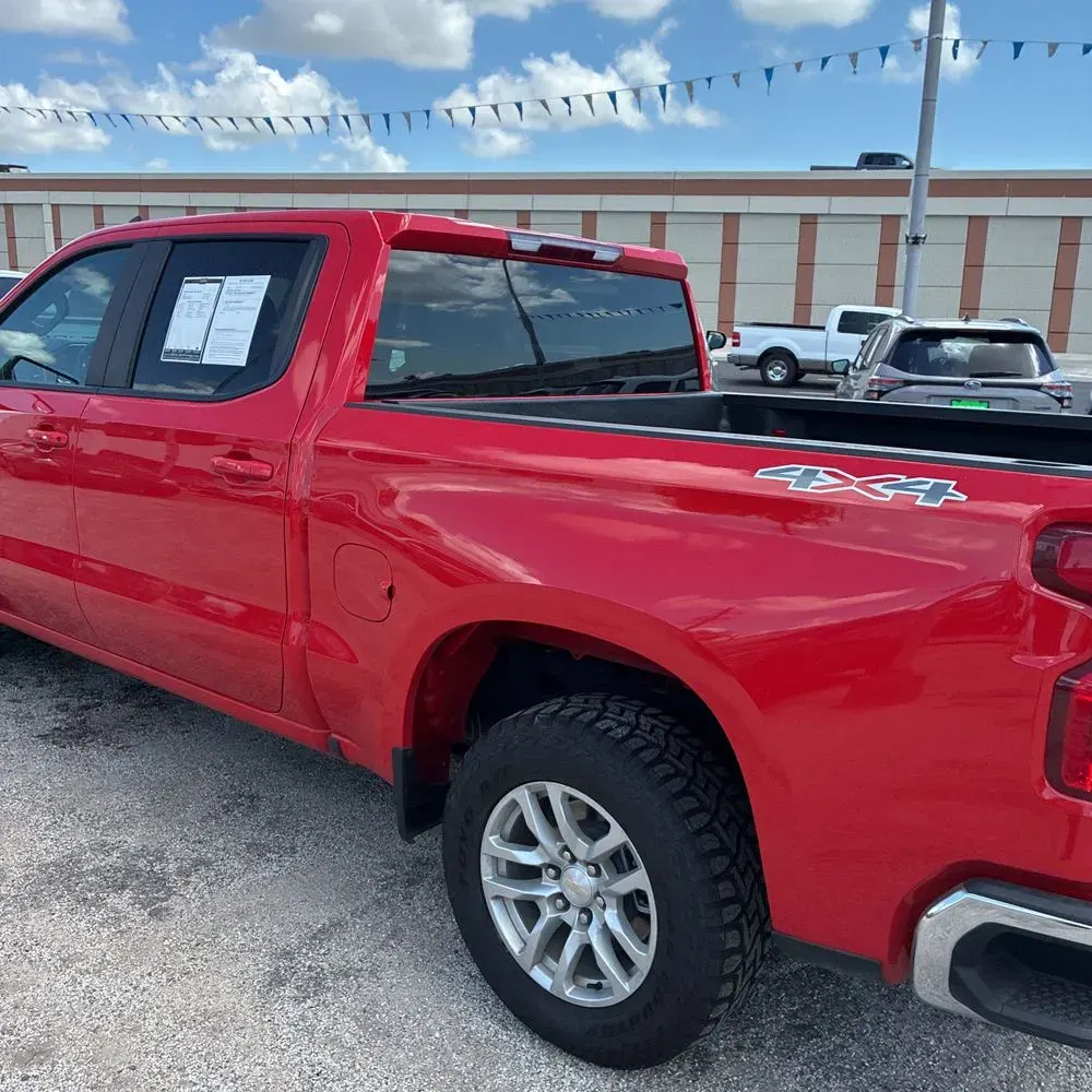 2025 Chevrolet Silverado 1500 LT