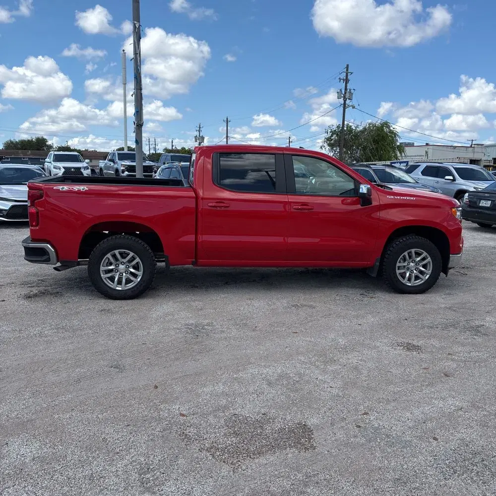 2025 Chevrolet Silverado 1500 LT