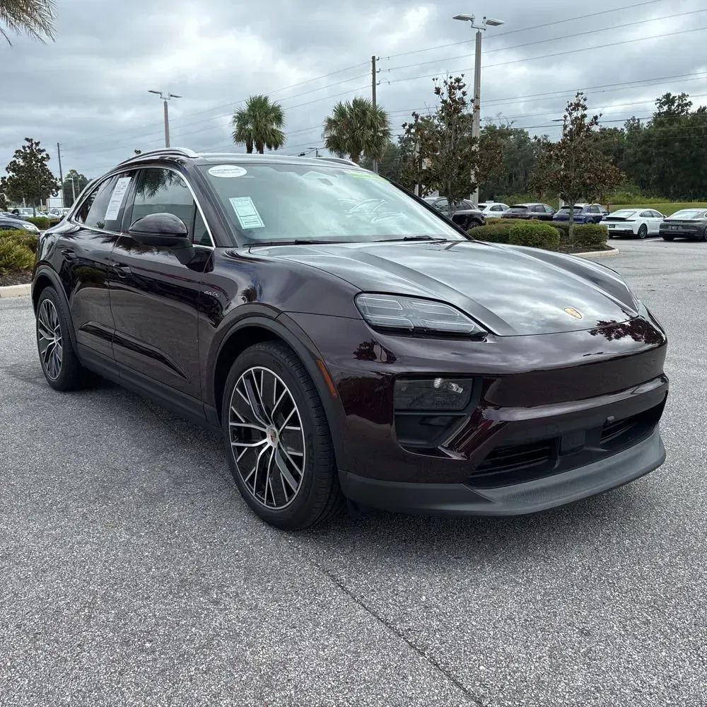 2024 Porsche Macan EV 4