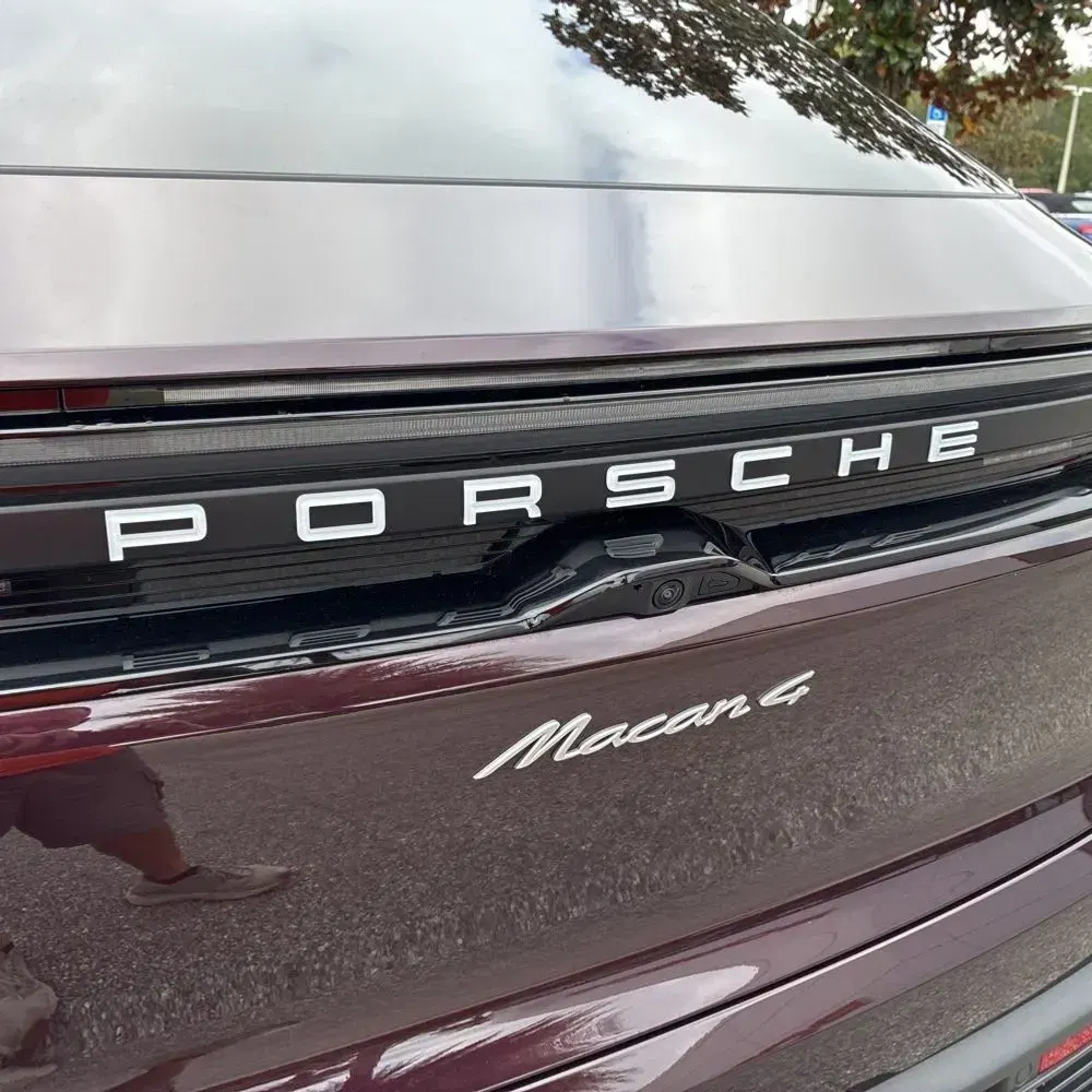 2024 Porsche Macan EV 4