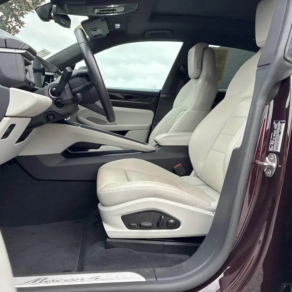 2024 Porsche Macan EV 4