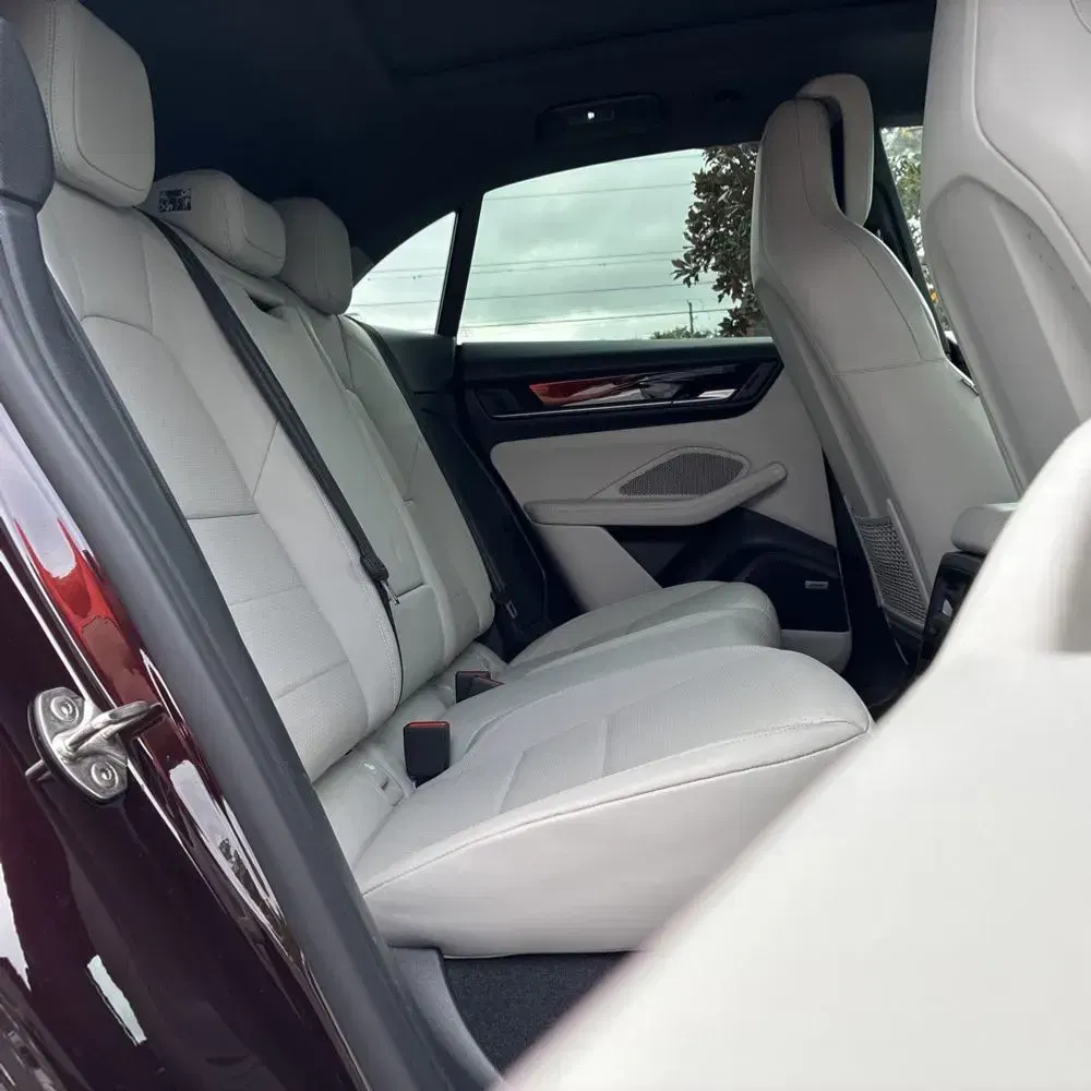2024 Porsche Macan EV 4