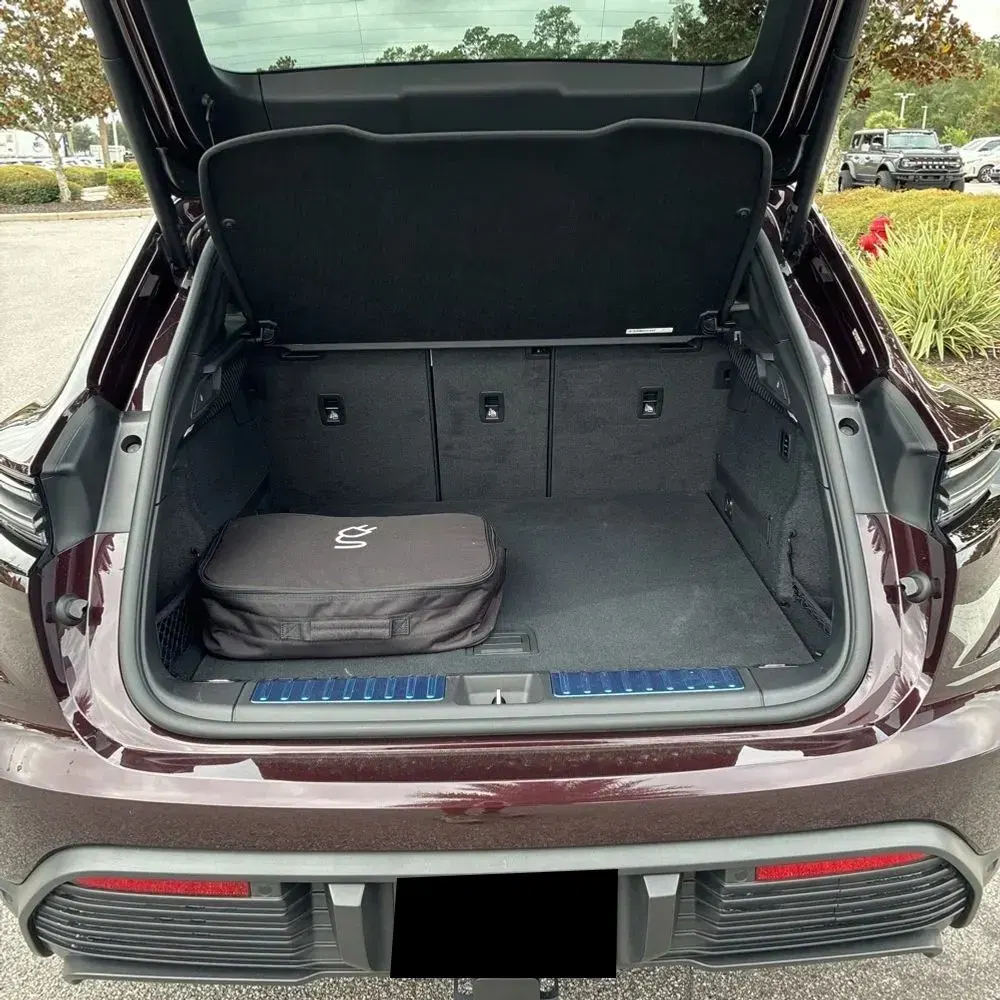 2024 Porsche Macan EV 4