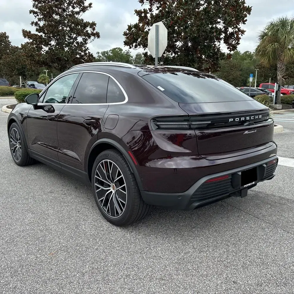 2024 Porsche Macan EV 4