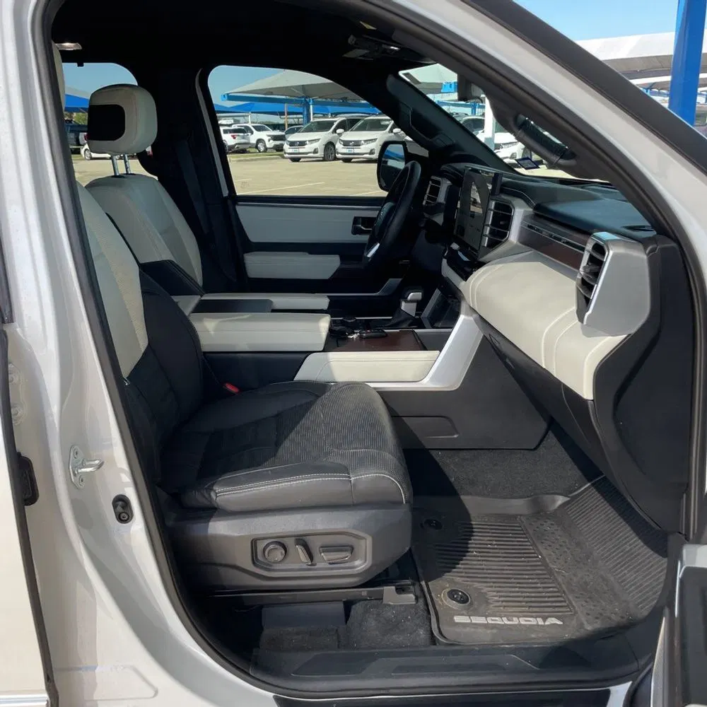 2024 Toyota Sequoia Capstone