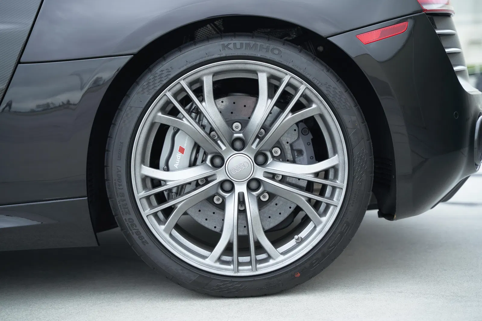 2015 Audi R8 V10 Plus