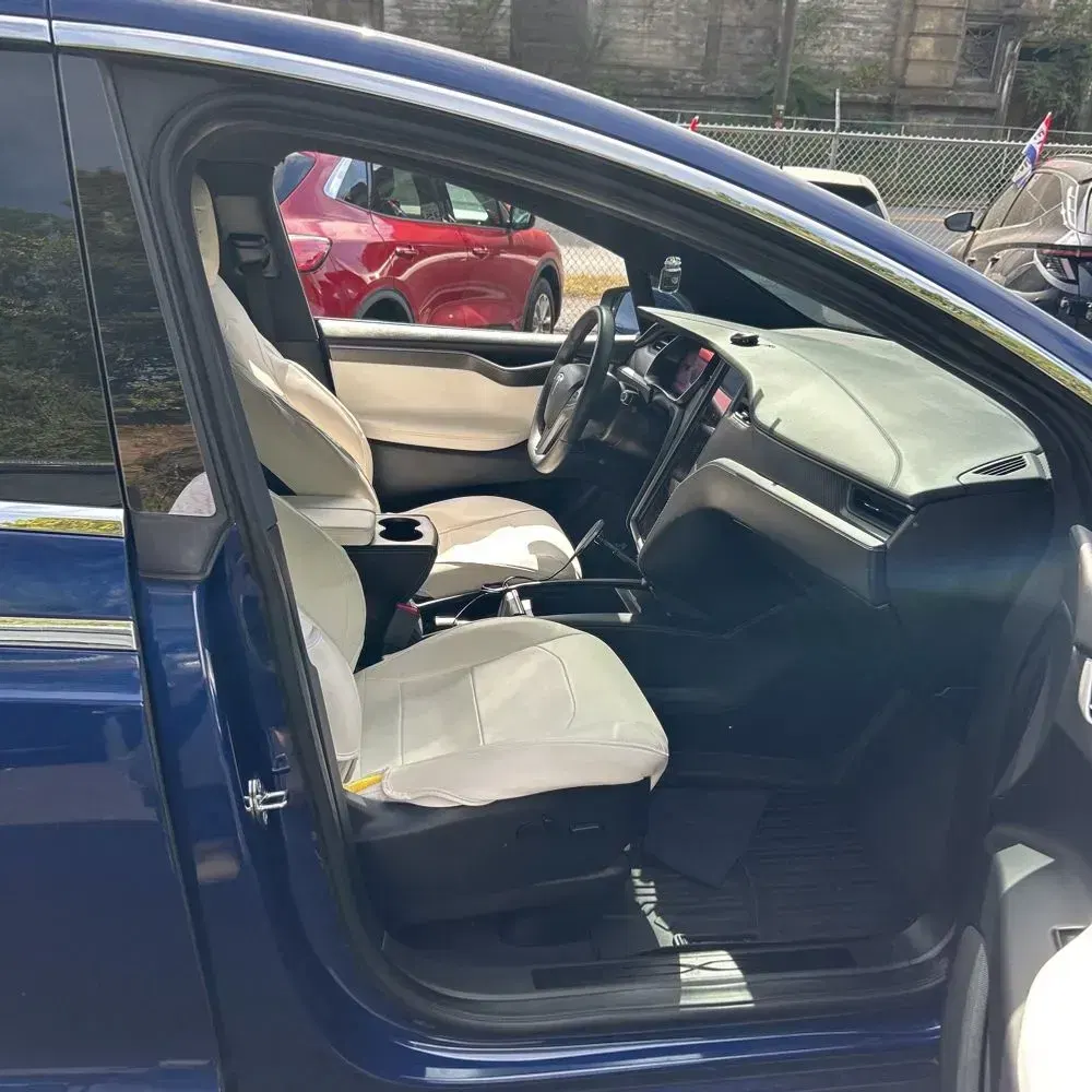 2021 Tesla Model X Plaid