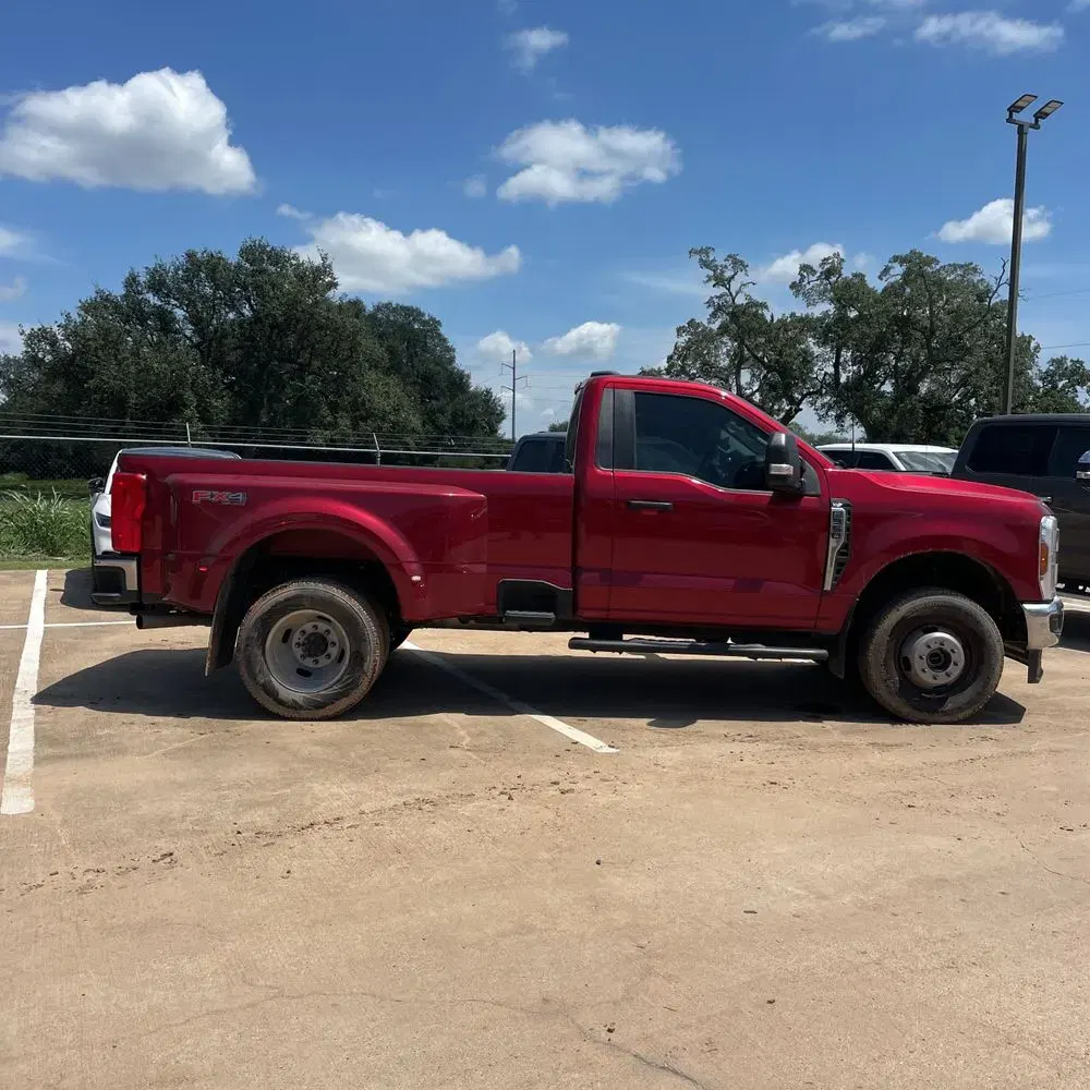 2025 Ford F-350 Super Duty XLT