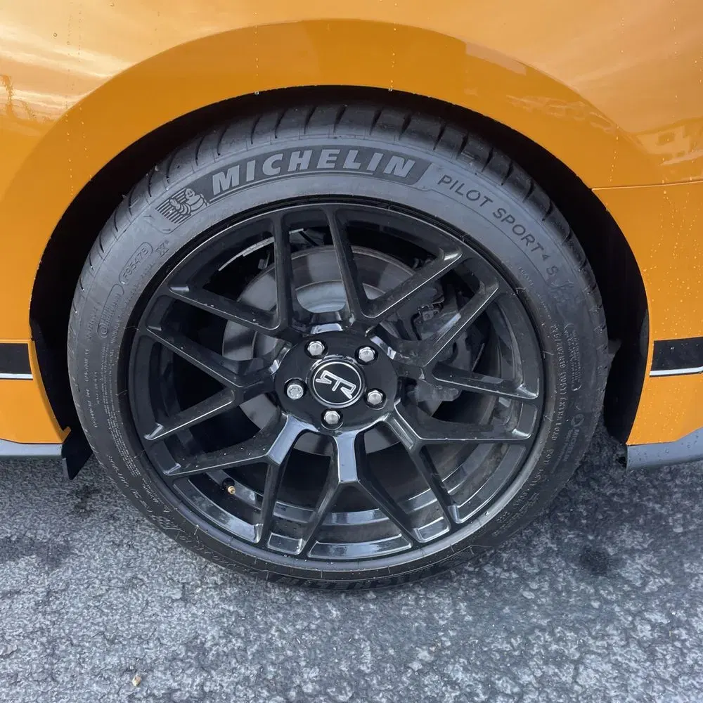 2022 Ford Mustang Mach 1