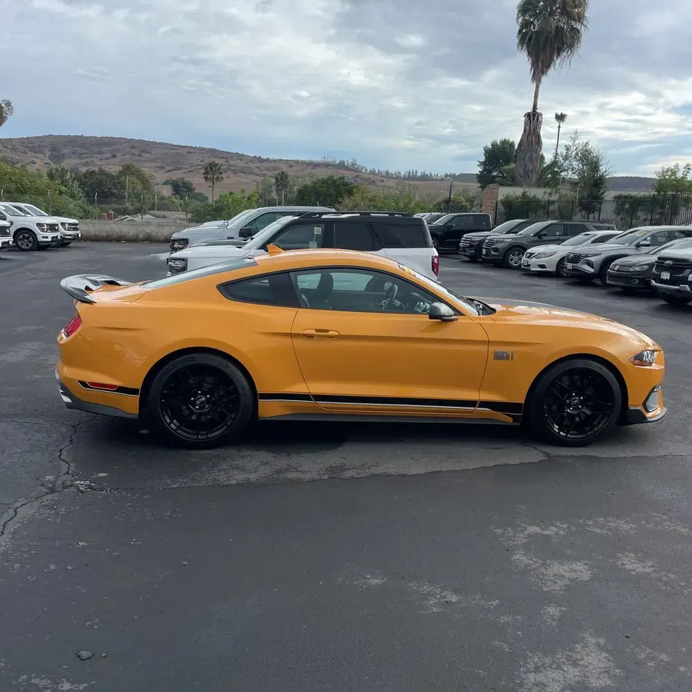 2022 Ford Mustang Mach 1