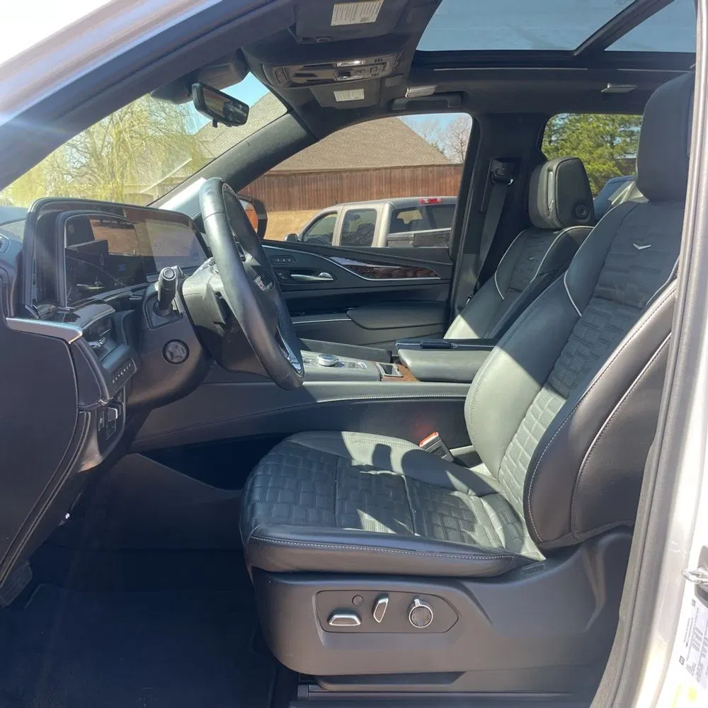 2023 Cadillac Escalade ESV Sport Platinum