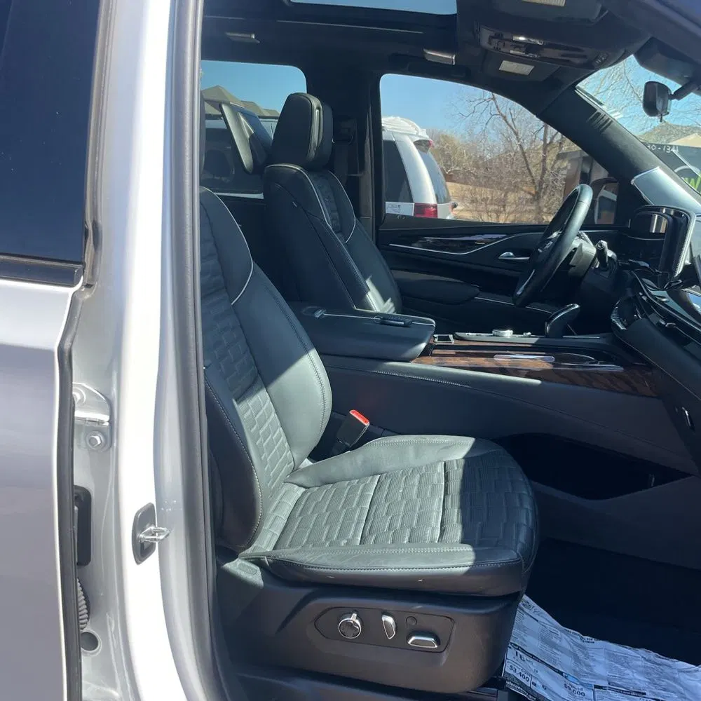 2023 Cadillac Escalade ESV Sport Platinum