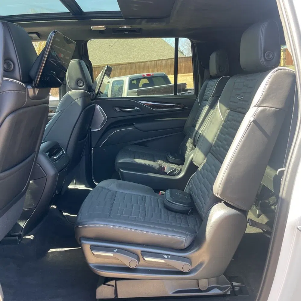 2023 Cadillac Escalade ESV Sport Platinum