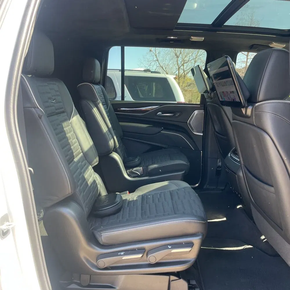 2023 Cadillac Escalade ESV Sport Platinum